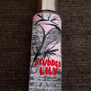 Victoria secret Studded Lily